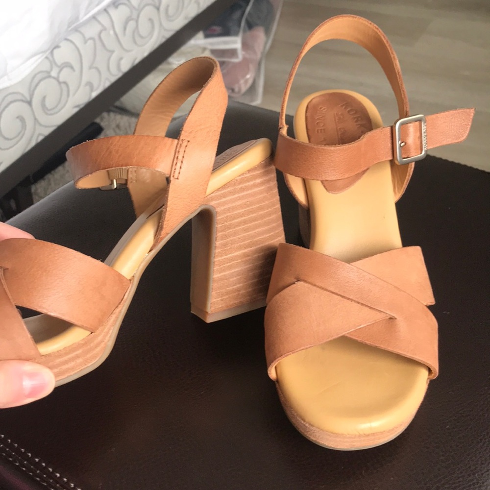 Kork-Ease Kristjana sandals in size 7